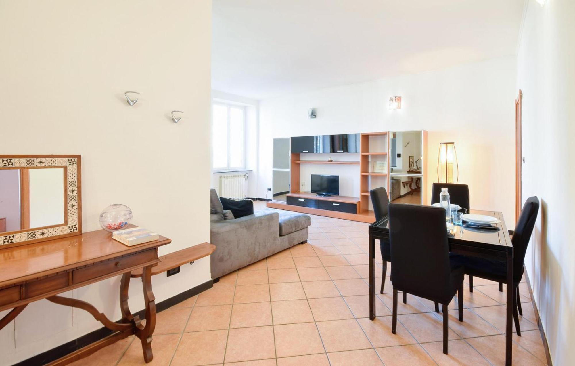 Apartment 2 Bedroom In Genua